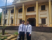 Hai luật sư trong phiên toà hình sự trực tuyến